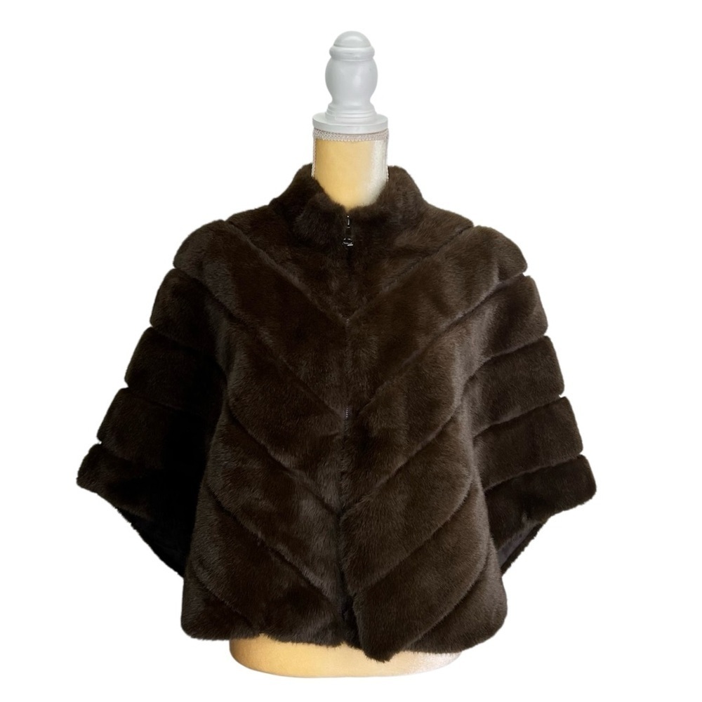 La Fiorentina Faux Fur Capelet Dark Brown Zip Front One Size Plush Cape New NWT - Picture 8 of 8